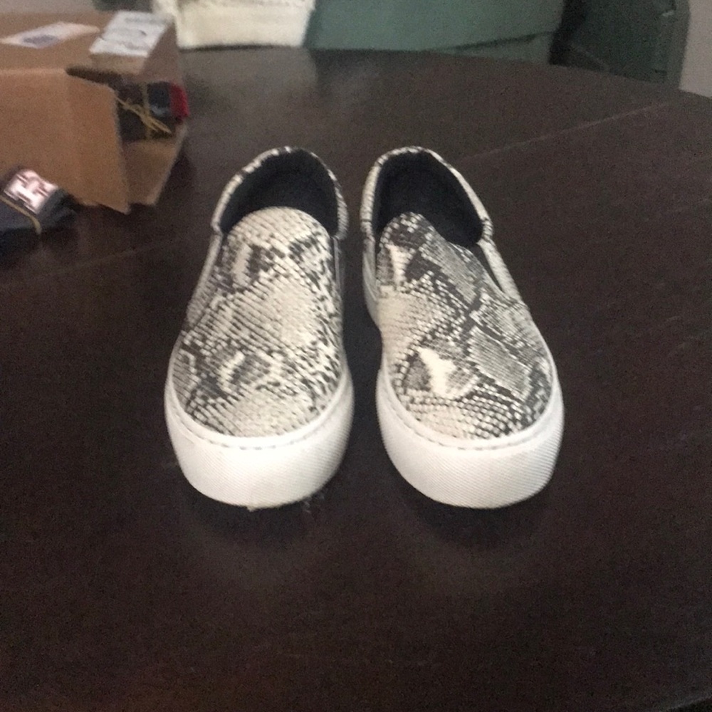 Snakeskin shoes